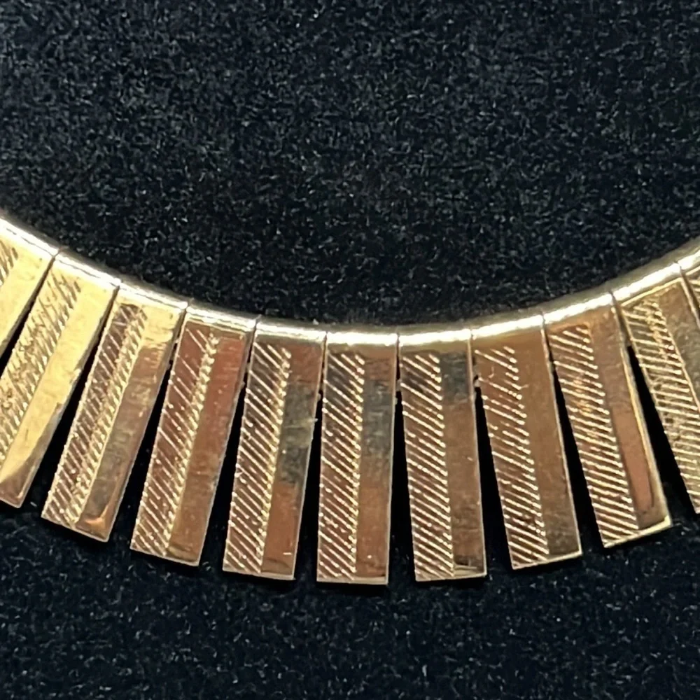 NAPIER :: NECKLACE - Picture 3 of 7